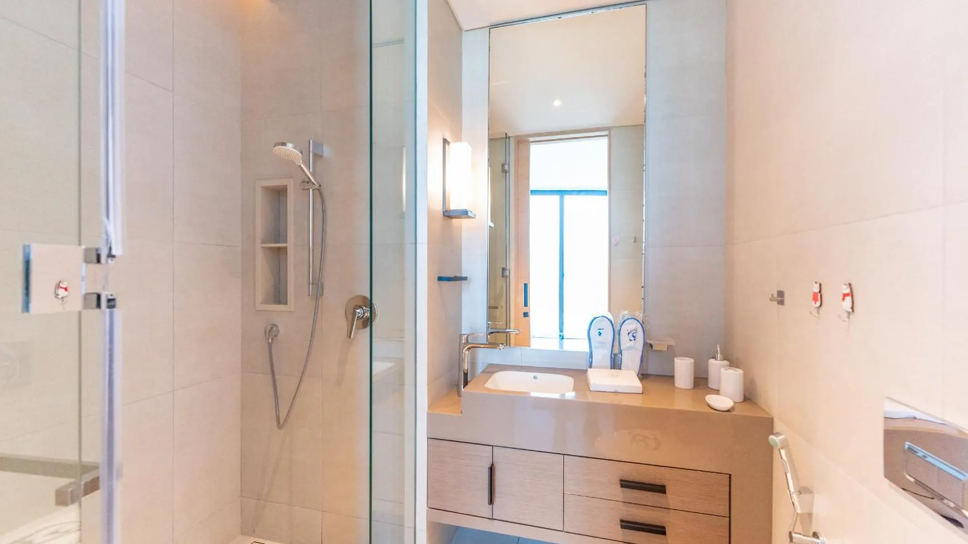 Premium 2 Bedroom Apartment With Sea View Dubai