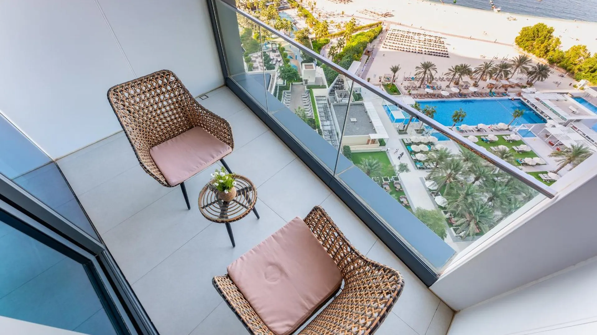 Premium 2 Bedroom Apartment With Sea View Dubai