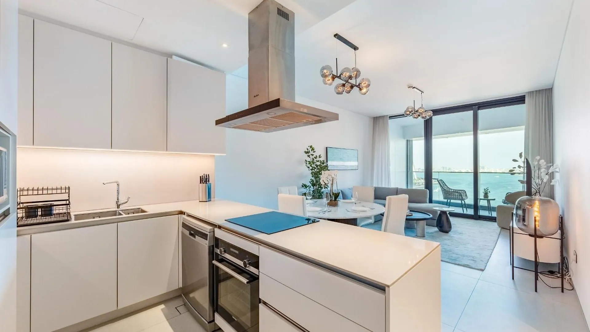 Premium 2 Bedroom Apartment With Sea View Dubai