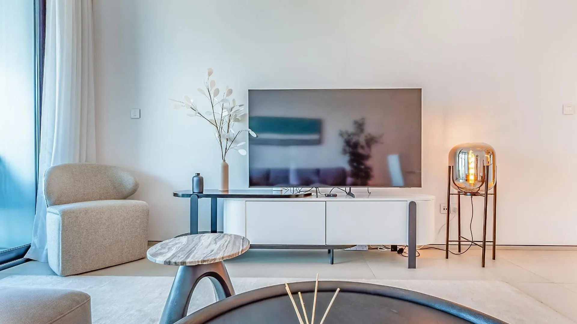 Premium 2 Bedroom Apartment With Sea View Dubai