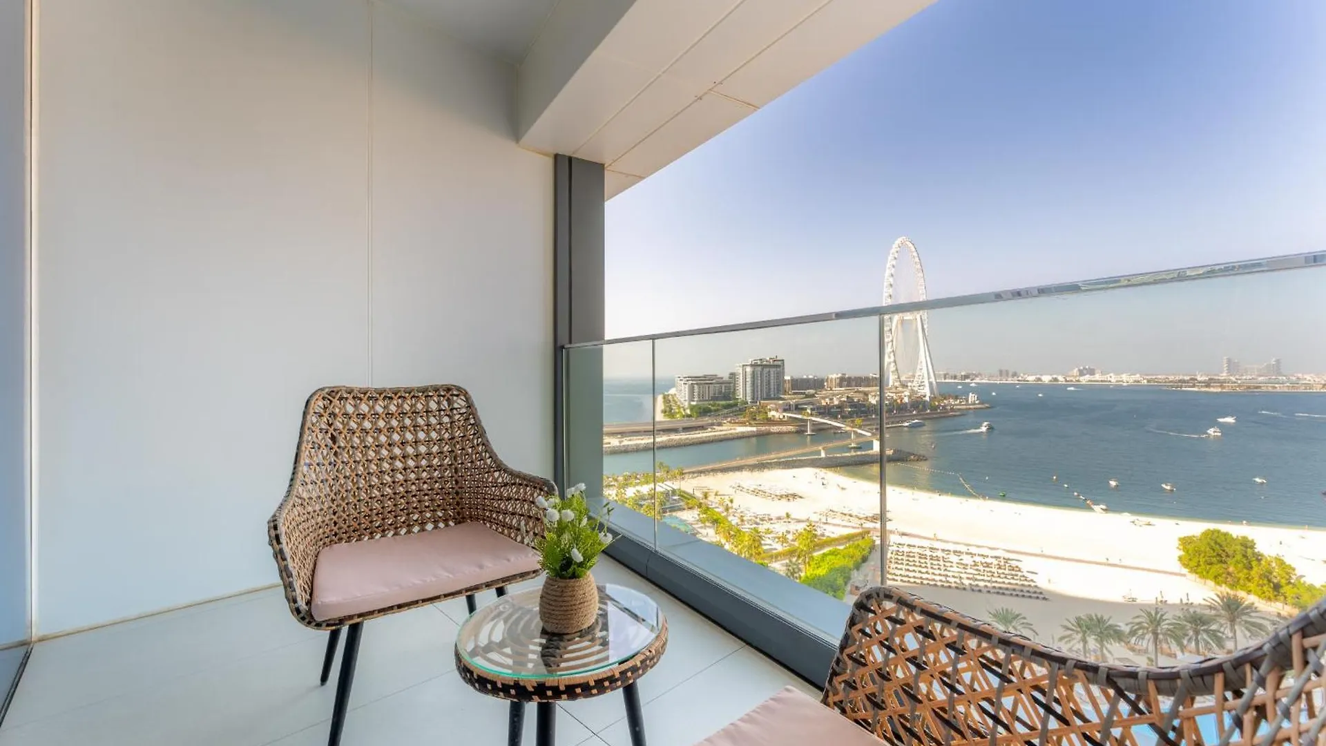 Premium 2 Bedroom Apartment With Sea View Dubai